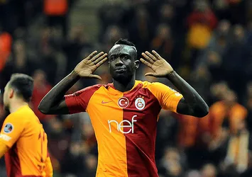Galatasaraylı Mbaye Diagne Konyaspor formasını giydi