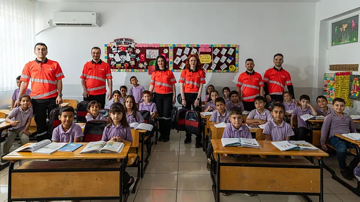 1757758270284.jpeg THY'nin uçak koltukları okul çantasına dönüştü