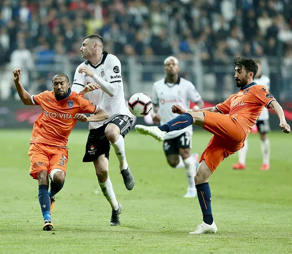 Beşiktaş'tan Medipol Başakşehir'e çelme! - 2