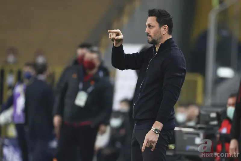 Arda Turan Fenerbahçe-Galatasaray maçı sonrası gözyaşlarına hakim olamadı! İşte o anlar... 18