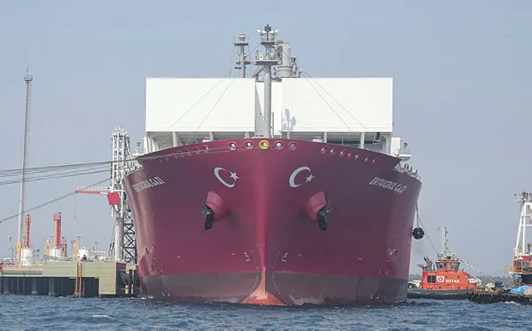 1624637287730.jpg Türkiye'nin ilk doğal gaz depolama gemisi Ertuğrul Gazi görücüye çıktı! Yılda kaç metreküp doğal gaz depolanacak? Ertuğrul Gazi gemisinin özellikleri - 4