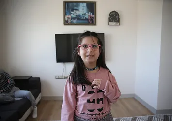 Depremde anne, baba ve ablasını kaybetti...