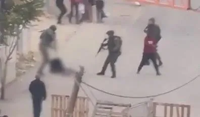 1701800426776.jpeg Vicdanları kördüğüm katil ordusu! İşgalci İsrail zihinsel engelli bir Filistinliyi sıfır mesafeden vurdu - 5