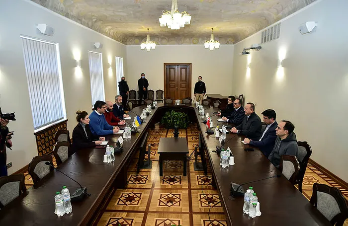 Sergey Lavrov duyurdu! Rusya Ukrayna’ya şart koştu: Belgeleri imzalayın