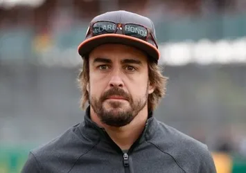 Son dakika: Fernando Alonso trafik kazası geçirdi