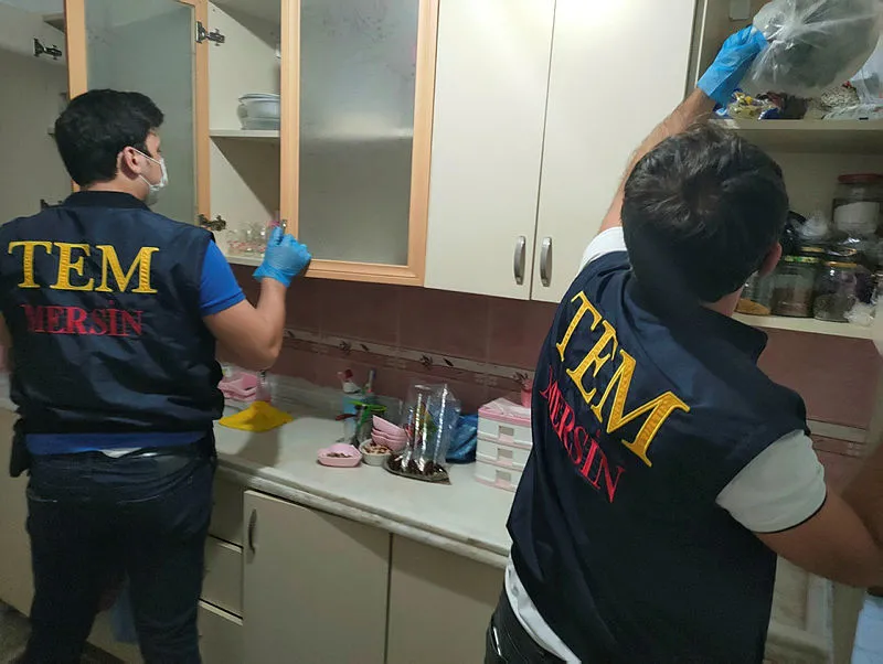 Son dakika: Mersin'de DEAŞ operasyonu: 7 gözaltı - 2