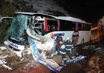 Samsun ve Antalya'da yolcu otobüsü kazası! Ölü ve yaralılar var