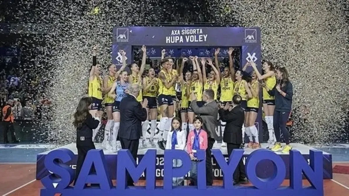 Kadınlar Kupa Voley finalinde Fenerbahçe Opet şampiyon oldu