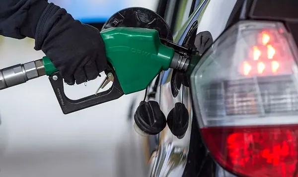 Benzin ve motorine bir indirim daha! 3 günde 3 indirim | Benzindeki indirim pompaya yansıyacak mı? - 6
