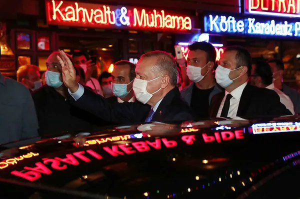 Başkan Erdoğan'a Üsküdar’da sevgi seli! - 1
