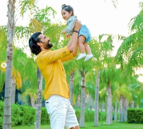 İşte Ezel dizisinin Ömer’i İsmail Filiz’in kızı ve eşi... | Son paylaşımı büyük beğeni aldı | SON DAKİKA MAGAZİN HABERLERİ