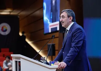 2025'te güçlü dezenflasyon süreci! Cumhurbaşkanı Yardımcısı Cevdet Yılmaz'dan asgari ücret mesajı