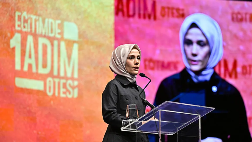 Eğitimde 1 adım ötesi zirvesi! Zirvenin teması özgürleştiren sınırlar