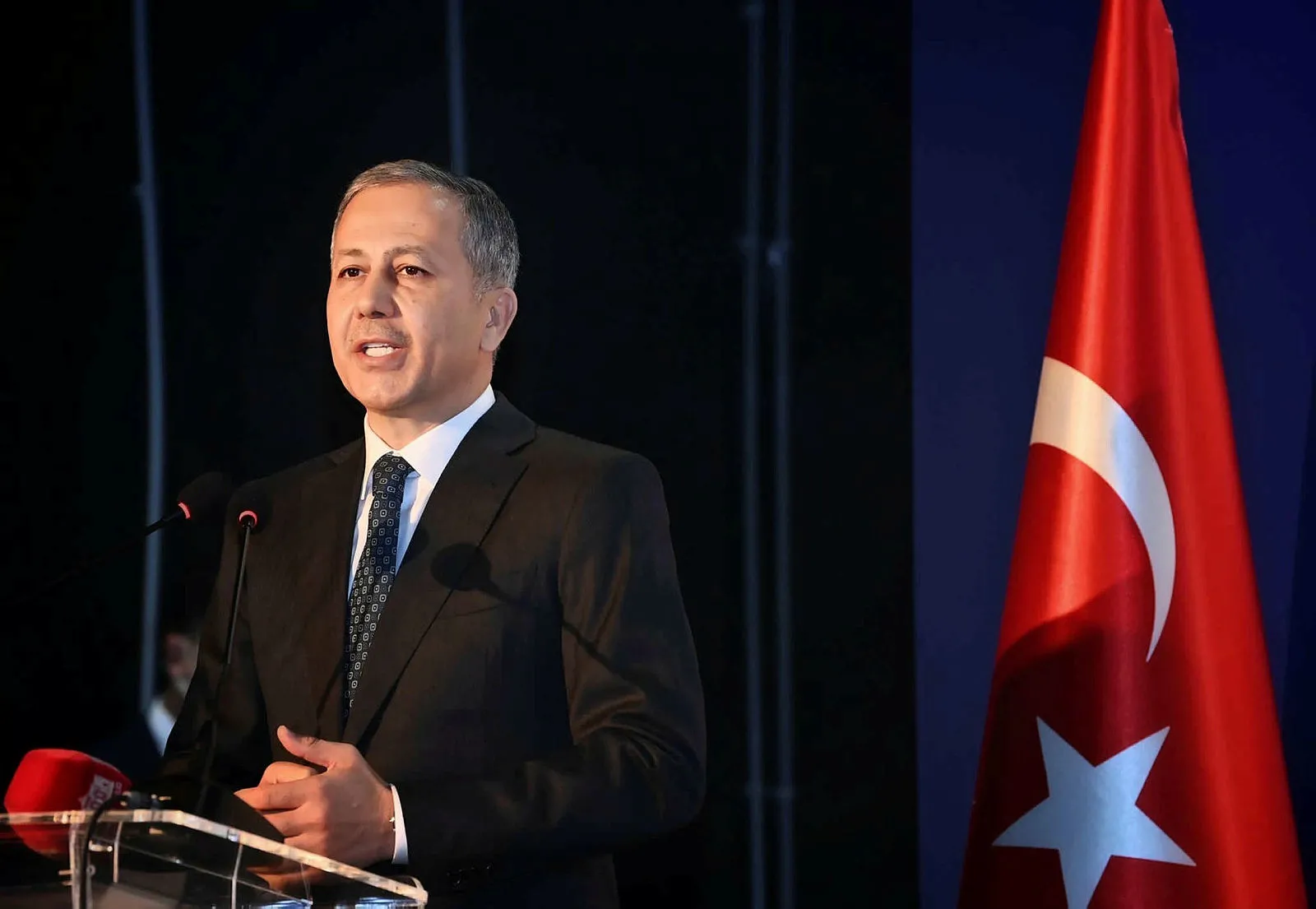 İstanbul Valisi Ali Yerlikaya'dan Atatürk Havalimanı Millet Bahçesi temel atma programına davet