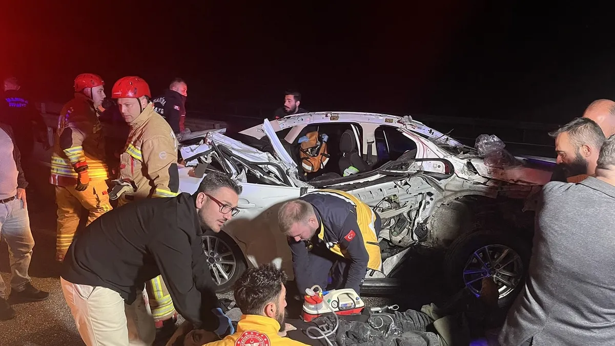 Kayseri'de feci kaza! Kamyonete arkadan çarptı: 1 ölü 2 yaralı