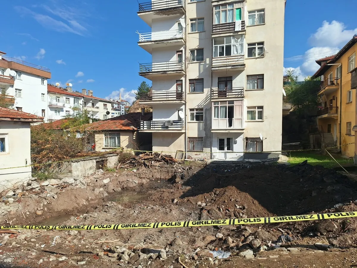1792855399897.jpg Ankara'da kan donduran vahşet! 17 yıllık sır küllerin ve betonun altından çıktı - 3