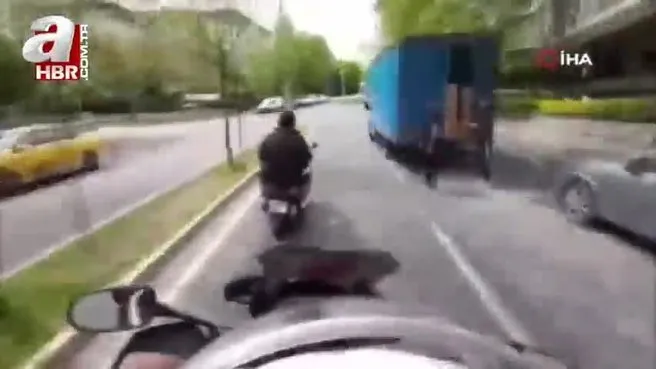 Polisten kaçan motosikletliler kask kamerasında