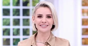 Günün birincisi Esra Erol’da!
