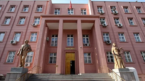 son-dakika-yargitaydan-emsal-velayet-davasi-karari-maddi-durumun-iyi-olmasi-yeterli-degil-1662883793596.jpg Son dakika: Yargıtay'dan emsal velayet davası kararı: Maddi durumun iyi olması yeterli değil - 2