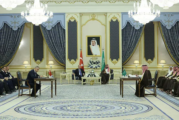 Başkan Erdoğan, Suudi Arabistan Veliaht Prensi Selman ile görüştü | 5 yeni anlaşma imzalandı