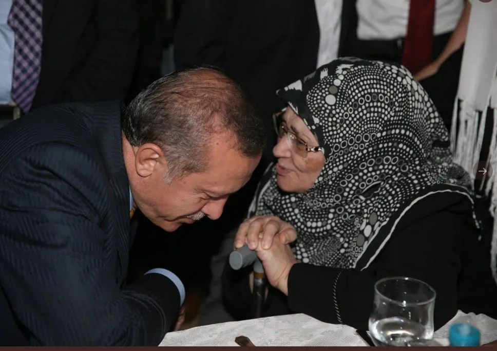 1787894049569.jpg Şule Yüksel Şenler vefatının 7. yılında rahmetle anılıyor - 3