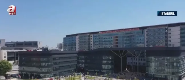 Türkiye’nin sağlıkta geldiği nokta! 18 cm tümör temizlendi protez kaburga takıldı