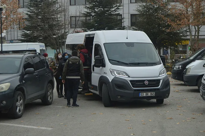 FETÖ’nün ’emniyet ablaları’na operasyon: 7 gözaltı