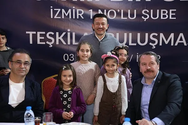 cumhur-ittifakinin-izmir-adayi-hamza-dagdan-egitime-destek-mujdesi-100-kres-19-okul-ve-10-bin-tl-odeme-1709477161594.jpeg Cumhur İttifakı'nın İzmir adayı Hamza Dağ'dan eğitime destek müjdesi: 100 kreş, 19 okul ve 10 bin TL ödeme - 2