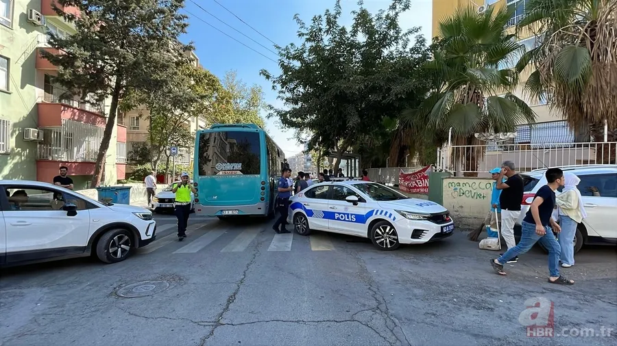 Şanlıurfa’da korkunç kaza! Otomobil durağa daldı: 1 çocuk öldü 3 yaralı 8