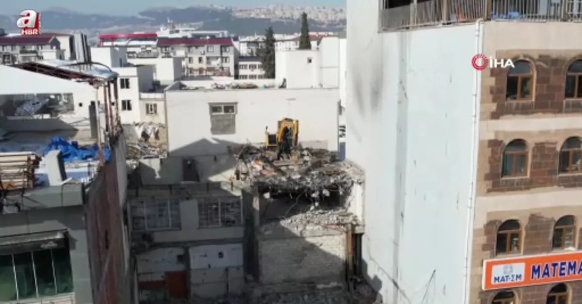 Binalar daha güvenli şekilde yıkılıyor
