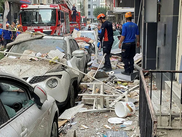 istanbul-sirinevlerdeki-binada-patlama-olu-ve-yaralilar-var-cok-sayida-ekip-bolgede-1695906591756.jpg