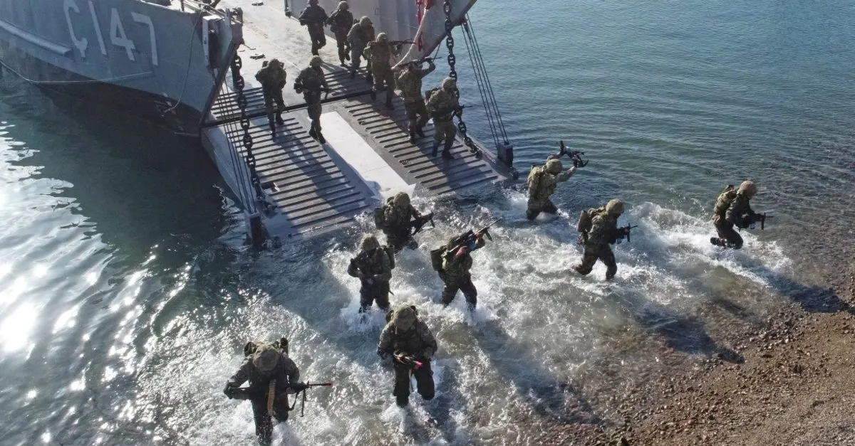 Karada Ve Suda Dusmanin Korkulu Ruyasi Iste Tsk Nin Gozbebegi Amfibi Piyadeler