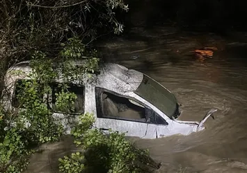 Erzurum'da heyelan nedeniyle feci kaza! Anne öldü bebeği kayıp