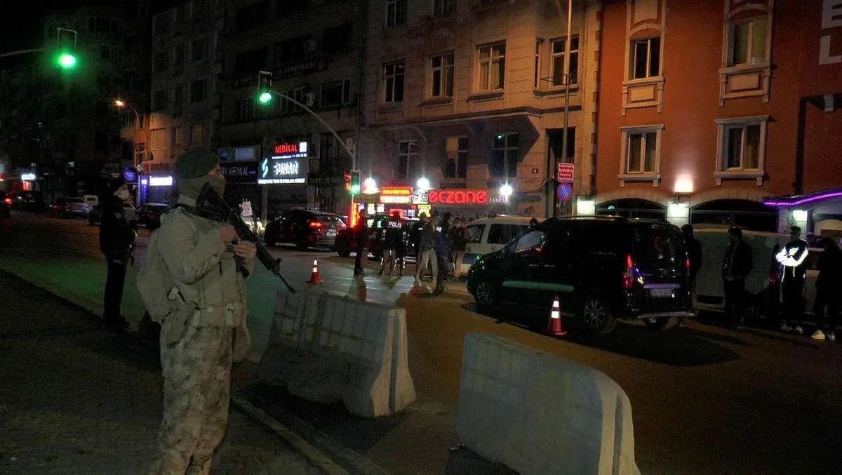 Son dakika: İstanbul'da helikopter destekli 'Yeditepe Huzur' uygulaması