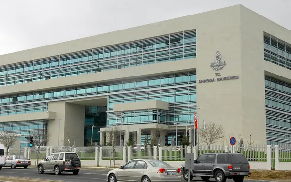 Bölücü propagandaya geçit yok! AYM’den tokat gibi yanıt