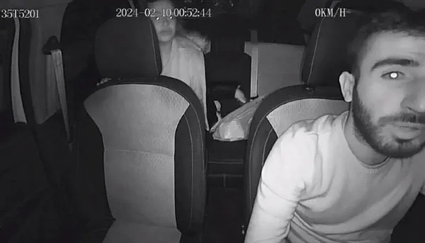 taksiciye-tekme-ve-yumruklu-saldiri-1707666033183.jpeg İzmir'de taksici dehşeti yaşadı! Kadın yolcuyu aracına aldı olanlar oldu: "Yüzümü yumruklayıp..." - 1