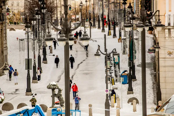 Son 50 yılın en yoğun kar yağışı! İspanya’da hayat durdu