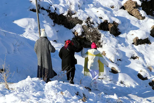 Van’da bulunan Muradiye Şelalesi dondu fotoğraf için akın ettiler - 5