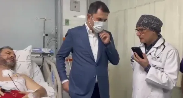 AK Parti İstanbul adayı Murat Kurum, Fatih Camii İmamı Galip Usta’yı ziyaret etti! Başkan Erdoğan’dan geçmiş olsun telefonu