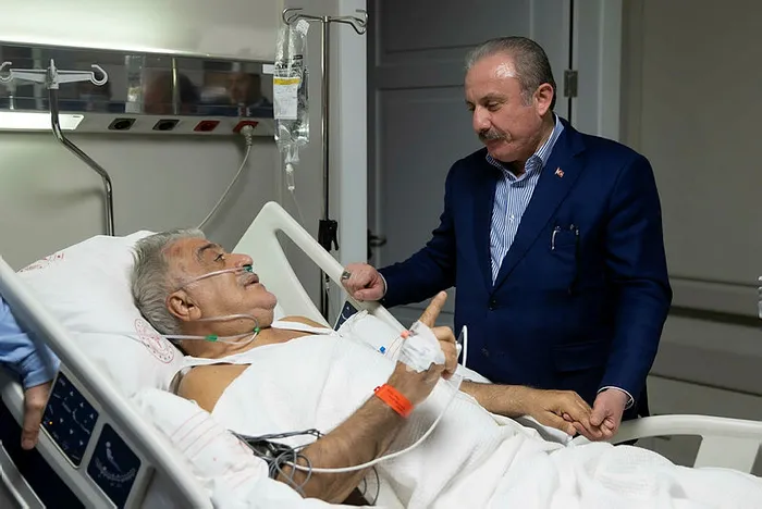 Binali Yıldırım’ın sağlık durumu nasıl? TBMM Başkanı Mustafa Şentop hastanede ziyaret etti!
