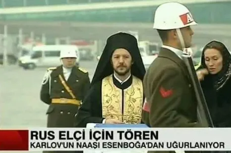 Nihat Doğan kendisine benzeyen papazı değerlendirdi - 1