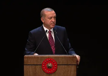 Cumhurbaşkanı Erdoğan konuştu, Külliye bu sesle inledi!