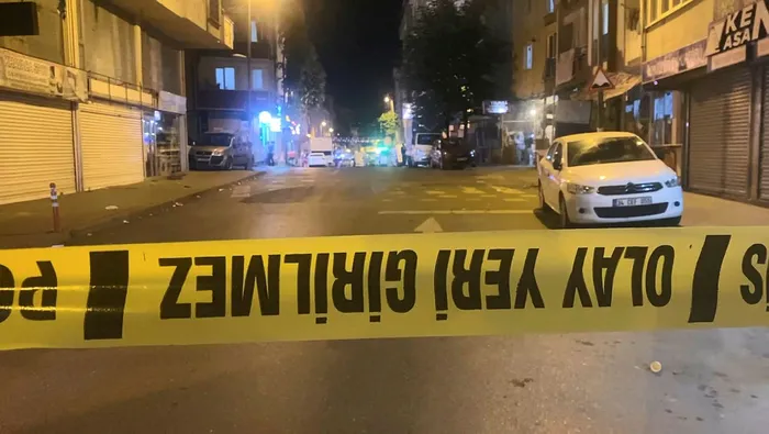 istanbul-esenyurtta-catisma-1i-agir-3-yarali-1654466647725.jpg İstanbul Esenyurt'ta çatışma: 1'i ağır 3 yaralı - 2