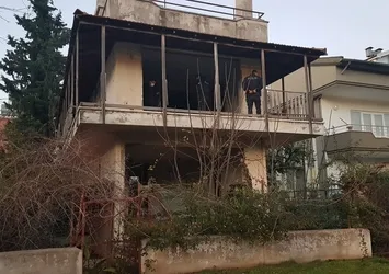 Antalya’da kaçan toplarını almak istemişlerdi! Metruk binada korkunç olay