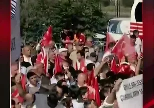 “MUHALEFETLE İLGİLENMİYORUZ”