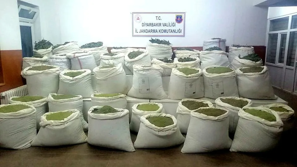 Diyarbakır'da narko-terör operasyonu! Kilolarca uyuşturucu ele geçirildi