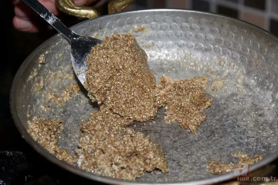 Ağızlarda kıyır kıyır tat bırakan lezzet: Kavut unu tatlısı nedir, nasıl yapılır? 2