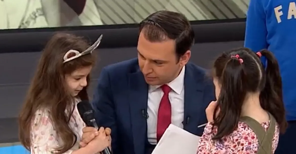 23 Nisan'da çocuklar A Haber stüdyosunda