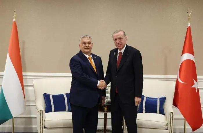 macaristan-basbakani-viktor-orbandan-baskan-erdogana-ovguler-tek-basarili-devlet-adami-1720653009363.jpeg Macaristan Başbakanı Viktor Orban'dan Başkan Erdoğan'a övgüler! "Anlaşma yapabilen tek başarılı devlet adamı" - 5
