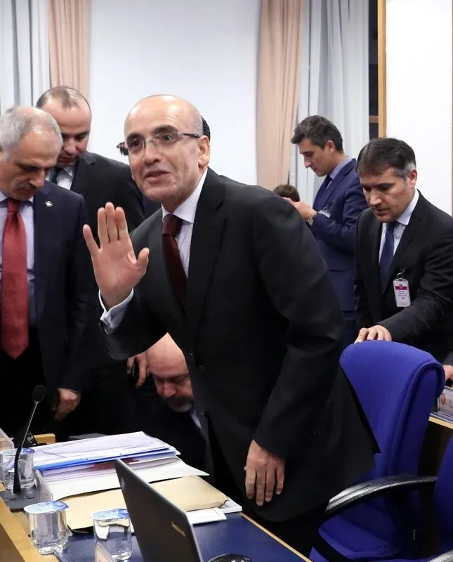 Mehmet Şimşek kimdir, kaç yaşında, nereli ve ne iş yapıyor? Eski Başbakan Yardımcısı ve Maliye Bakanı Mehmet Şimşek hayatı ve kariyeri...